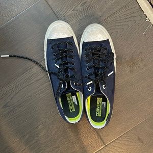 Blue Converse size 10.5